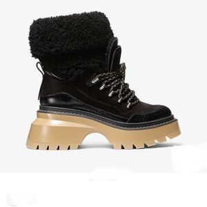 New! Michael Kors Black and Tan Winter Boots(#44)